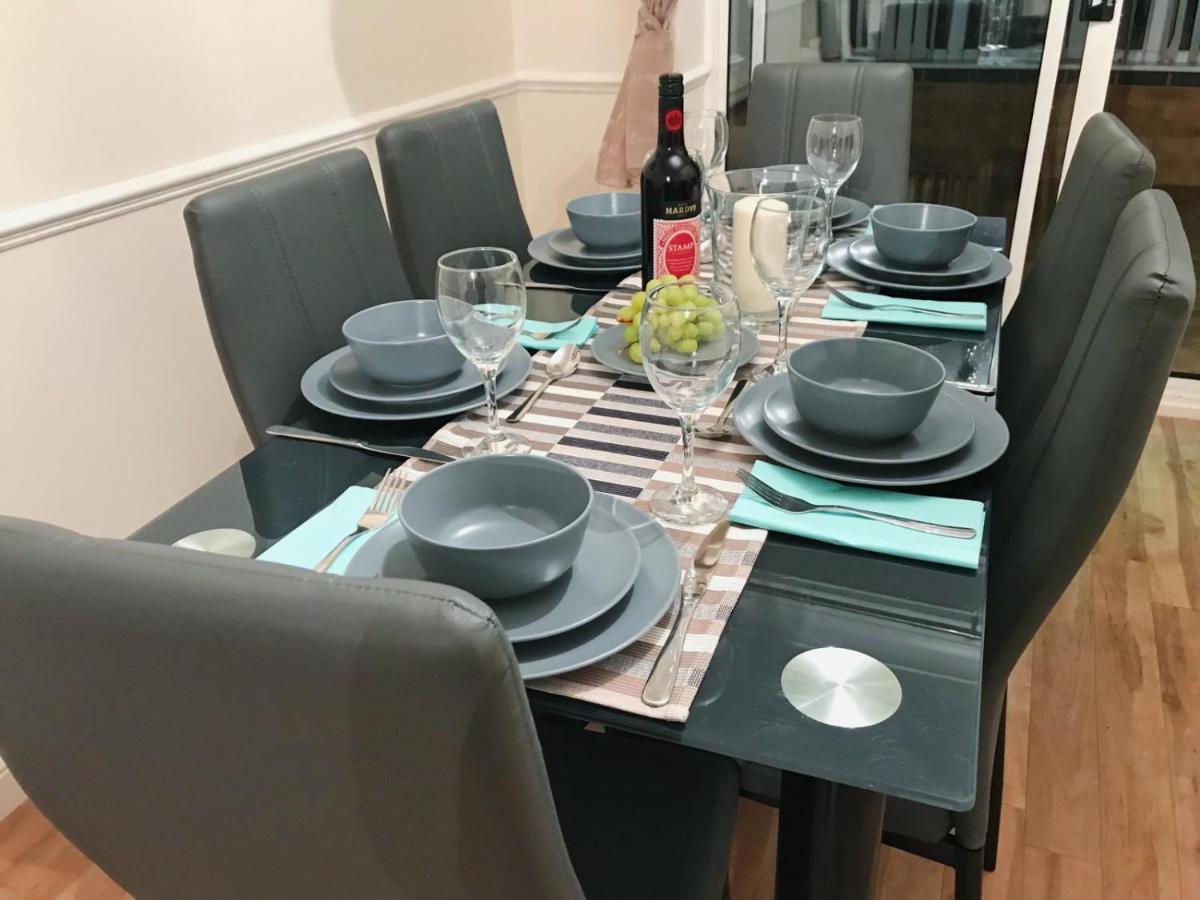 Chani Place Northampton Eksteriør billede